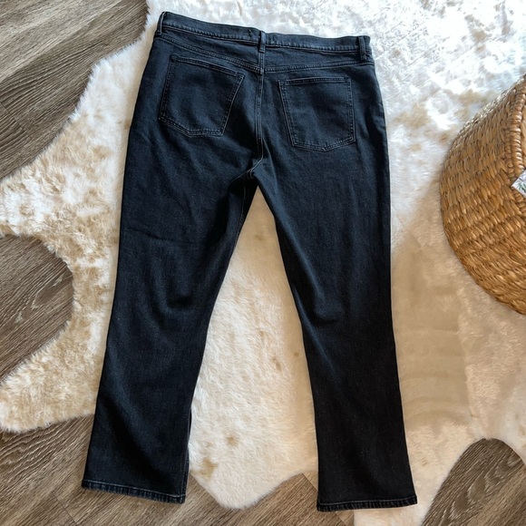 A&F High-Rise Vent Split Hem Skinny Jean in Black 34 / 18 Short - Picture 12 of 16